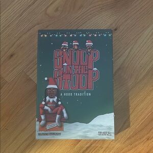 Snoop on the Stoop Holiday Decoration - Green